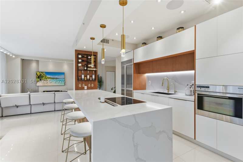 2 bedroom Condominium at 3500 Mystic Pointe Dr 104, Mystic Pointe At Aventura, Aventura — photo 1