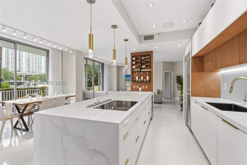 2 bedroom Condominium at 3500 Mystic Pointe Dr 104, Mystic Pointe At Aventura, Aventura — photo 3