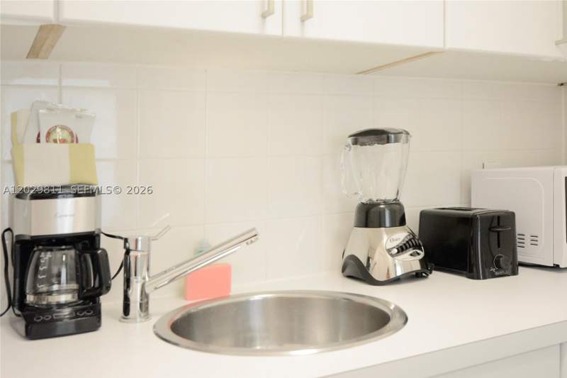 0 bedroom Condominium at 1021 Euclid Ave 1, El Vicentin Condo, Miami Beach — photo 4
