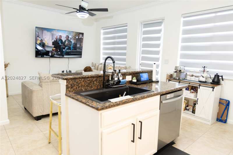 4 bedroom Townhouse at 21101 NW 14th Pl 335, Majorca Isles III Condo, Miami Gardens — photo 1