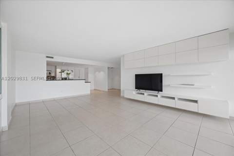 199 Ocean Lane Dr 911, Key Biscayne FL - photo 13 of 25