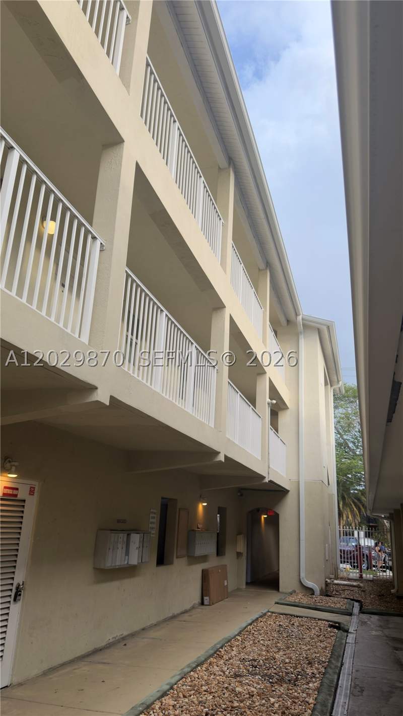 1 bedroom Condominium at 1025 SW 7th Ave 6, Havanah Roads Condo, Miami — photo 2