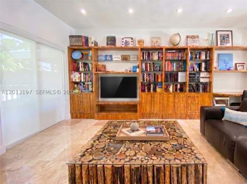 21335 NE 19th Ct, Miami FL - photo 7 of 28