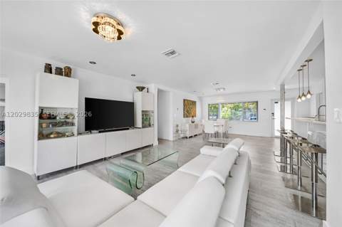 1161 NE 86th St, Miami FL - photo 15 of 28