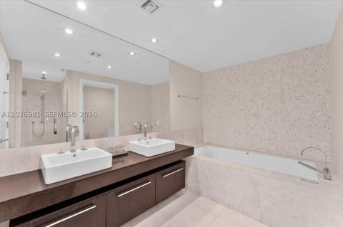 17121 Collins Ave 3905, Sunny Isles Beach FL - photo 20 of 37