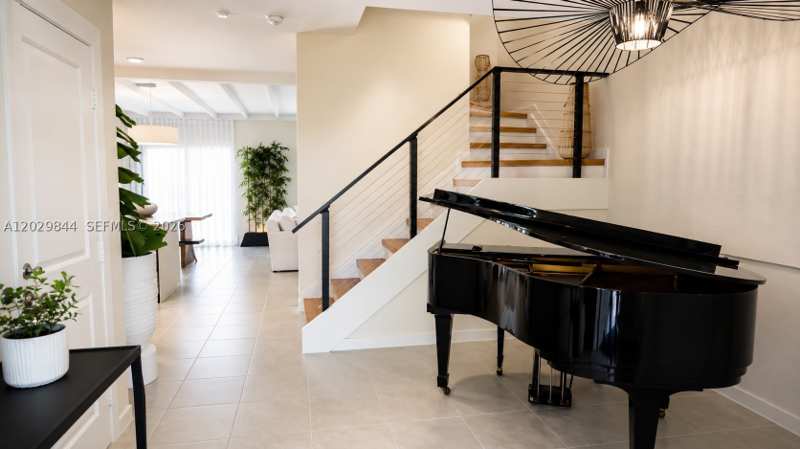 4 bedroom Townhouse at 671 NW 204th St, Vista Lago, Miami Gardens — photo 1