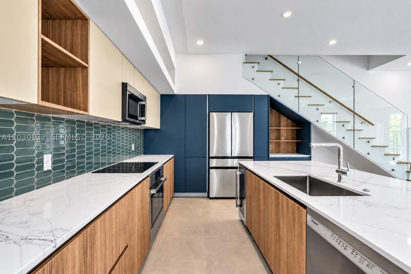 4 bedroom Townhouse at 2841 SW 38th Ct unit B, Realty Securities Corppb, Miami — photo 4