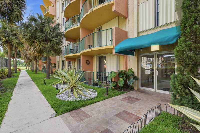 2 bedroom Condominium at 9360 Fontainebleau Boulevard Apt 310, The Fountains At Fontaineb, Miami — photo 1