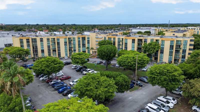 3 bedroom Condominium at 11780 SW 18th St 428-2, International Park I Cond, Miami — photo 1
