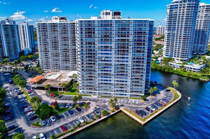 2 bedroom Condominium at 20505 E Country Club Dr 143, Waterview Condo, Aventura — photo 2