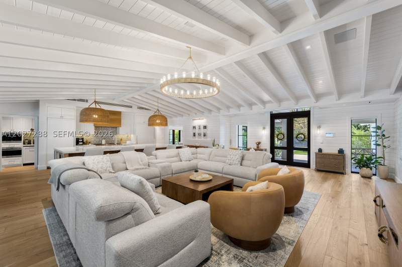 7 bedroom SingleFamilyResidence at 7101 SW 66th St, Glenvar Heights, Miami — photo 4