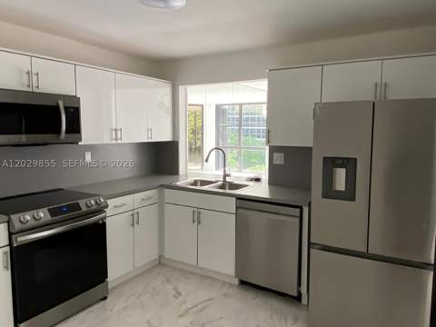 1925 Brickell Ave D610, Miami FL - photo 10 of 37