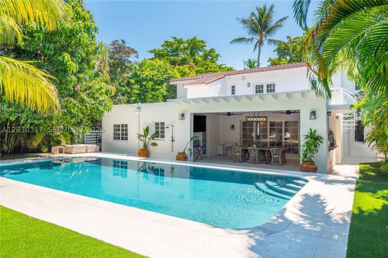 4 bedroom SingleFamilyResidence at 5236 Pine Tree Dr, Beach View, Miami Beach — photo 1