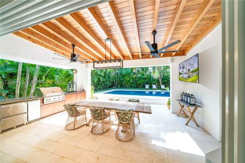 5236 Pine Tree Dr, Miami Beach FL - photo 23 of 52