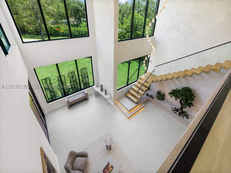 6 bedroom SingleFamilyResidence at 9530 SW 95th Ct, Nutmeg Estates, Miami — photo 4