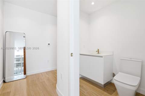 2678 Tigertail Ave 911, Miami FL - photo 13 of 34