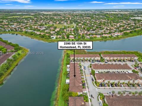2390 SE 15th St, Homestead FL - photo 6 of 36