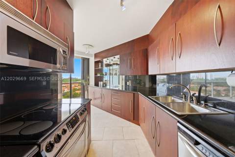 3610 Yacht Club Dr 1115, Aventura FL - photo 10 of 42