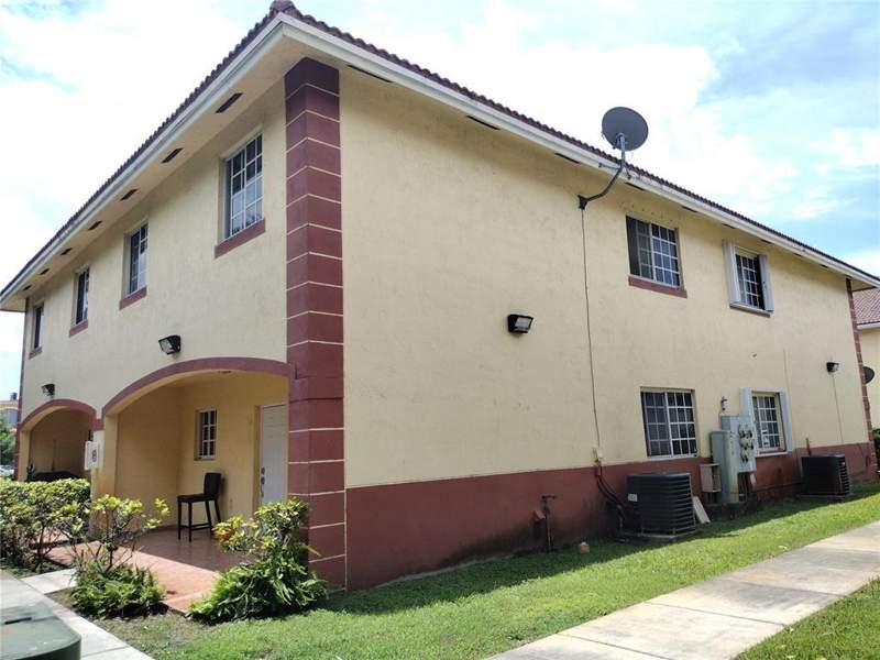 2 bedroom Condominium at 11378 W Flagler Street 206, Sweetwater Park Condo, Miami — photo 2