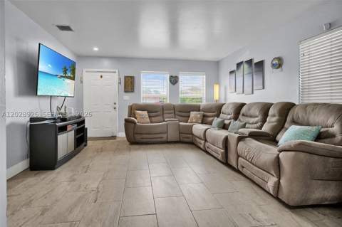 14244 SW 163rd Ter, Miami FL - photo 6 of 32
