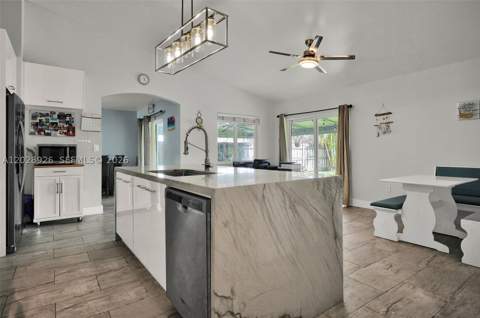 14244 SW 163rd Ter, Miami FL - photo 9 of 32