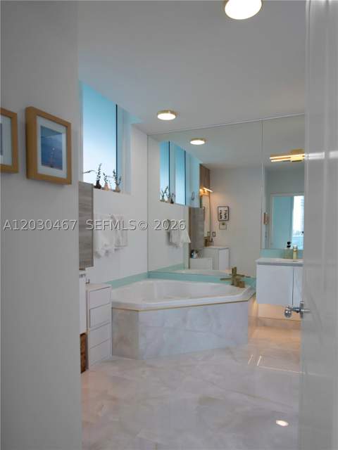 700 NE 25th St 1003, Miami FL - photo 13 of 27