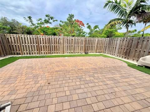 2462 NW 131st Cir, Miami FL - photo 23 of 41