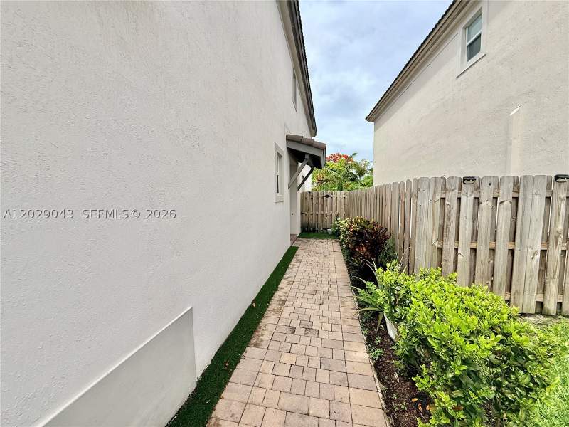 4 bedroom SingleFamilyResidence at 2462 NW 131st Cir, Golf Park Sec 1, Miami — photo 4