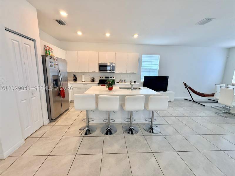 4 bedroom SingleFamilyResidence at 2462 NW 131st Cir, Golf Park Sec 1, Miami — photo 5