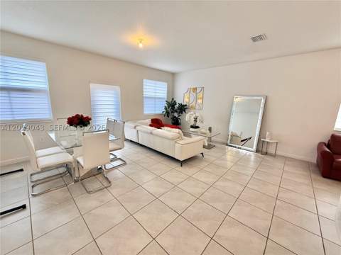 2462 NW 131st Cir, Miami FL - photo 7 of 41
