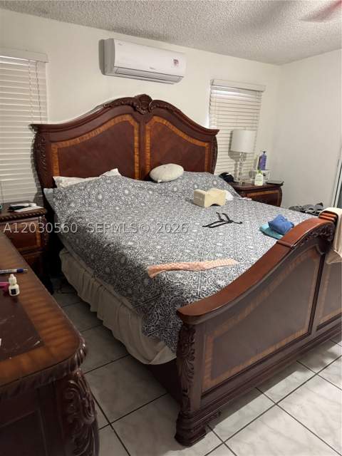 5612 NW 5612 nw 206th Ln, Miami Gardens FL - photo 7 of 8