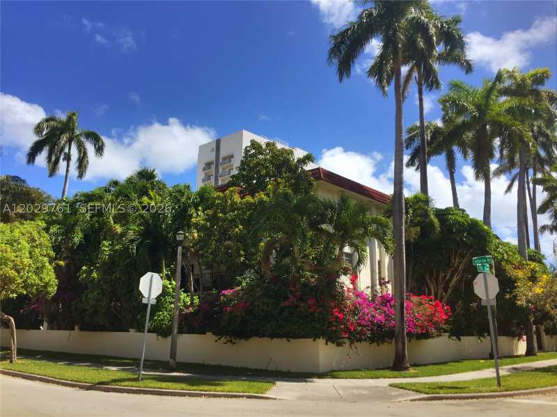 1 bedroom Condominium at 1821 Jefferson Ave 205, Royal Palm Villas Condo, Miami Beach — photo 1