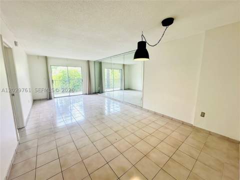 1821 Jefferson Ave 205, Miami Beach FL - photo 7 of 24