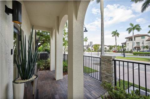 8321 Central Park Boulevard, Doral FL - photo 8 of 81