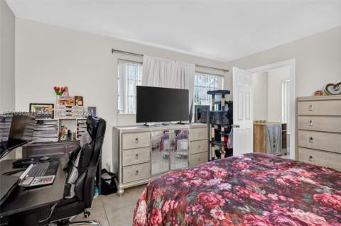 18240 NE 8th Ave, North Miami Beach FL - photo 23 of 66