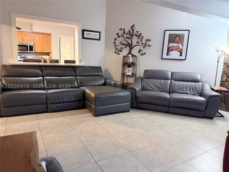 3 bedroom SingleFamilyResidence at 18240 NE 8th Ave, Pickwick Lake Ests Sec 2, North Miami Beach — photo 3