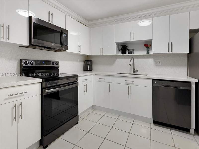 1 bedroom Condominium at 9735 NW 52nd St 209, Doral Oaks Condo #1, Doral — photo 3