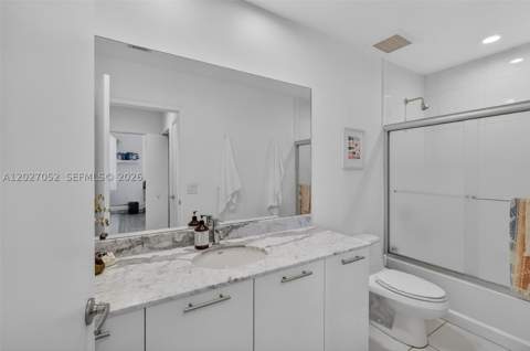 950 Brickell Bay Dr 4504, Miami FL - photo 13 of 28