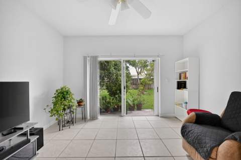 14215 SW 156th Avenue N, Miami FL - photo 13 of 47