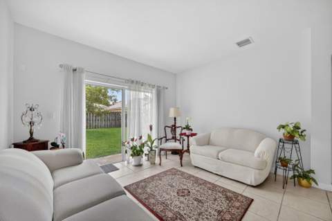 14215 SW 156th Avenue N, Miami FL - photo 9 of 47
