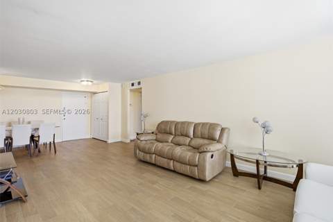 231 174th St 901, Sunny Isles Beach FL - photo 11 of 23