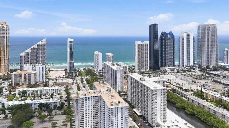 2 bedroom Condominium at 231 174th St 901, Winston Towers 400 Condo, Sunny Isles Beach — photo 2