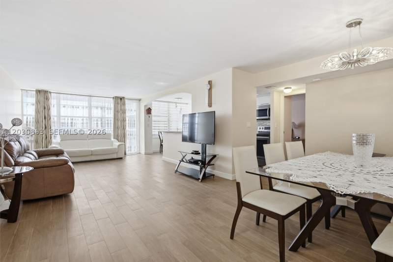 2 bedroom Condominium at 231 174th St 901, Winston Towers 400 Condo, Sunny Isles Beach — photo 4