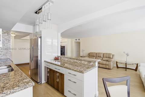 231 174th St 901, Sunny Isles Beach FL - photo 6 of 23