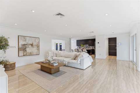 19040 S Saint Andrews Dr, Hialeah FL - photo 14 of 23