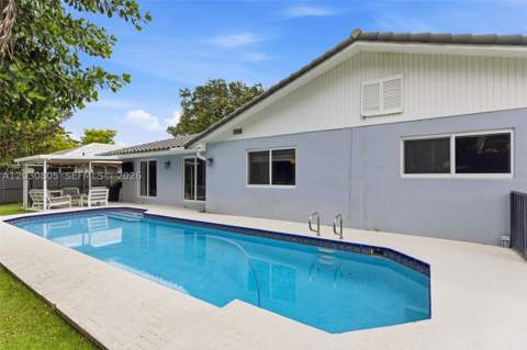 19040 S Saint Andrews Dr, Hialeah FL - photo 21 of 23