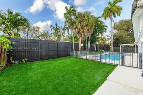 19040 S Saint Andrews Dr, Hialeah FL - photo 22 of 23