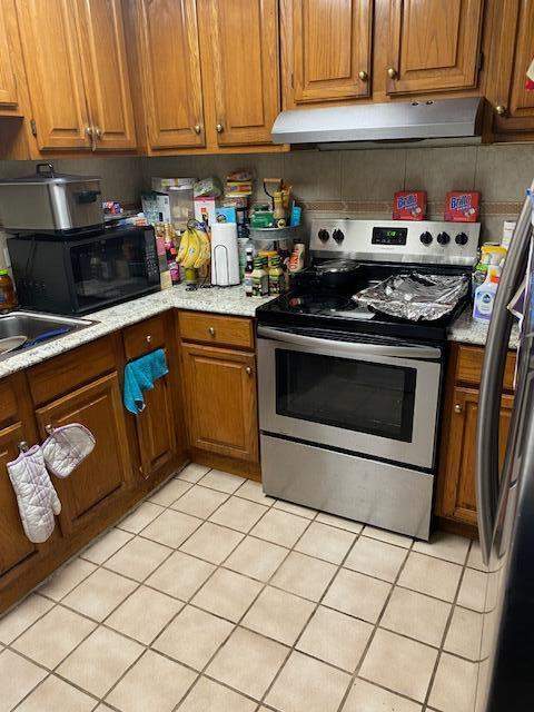 4 bedroom SingleFamilyResidence at 14291 Polk Street, Richmond Heights, Miami — photo 4