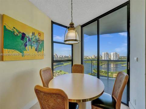 20281 E Country Club Dr 1609, Aventura FL - photo 9 of 14