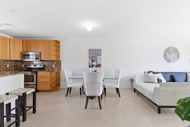 1 bedroom Condominium at 7680 SW 82nd St H121, Village At Dadeland Condo, Miami — photo 4